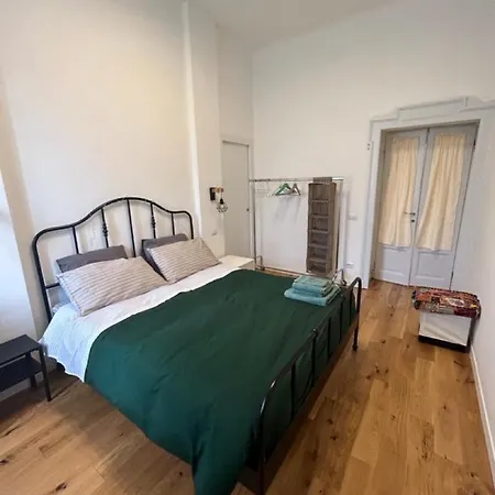 Gam Gam Isola Rent *